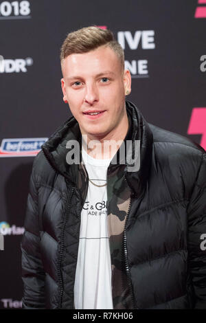 Bochum, Deutschland. 07 Dez, 2018. Felix LOBRECHT, Schauspieler, Stand-up-Comedian, Portrait, Hochformat, auf dem roten Teppich der EinsLive Krone Zeremonie am 06.12.2018 in Bochum/Deutschland | Verwendung der weltweiten Kredit: dpa/Alamy leben Nachrichten Stockfoto