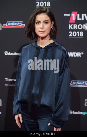 Bochum, Deutschland. 07 Dez, 2018. Lena MEYER-LANDRUT, Sänger, Musiker, Hochformat, auf dem roten Teppich der EinsLive Krone Zeremonie am 06.12.2018 in Bochum/Deutschland | Verwendung der weltweiten Kredit: dpa/Alamy leben Nachrichten Stockfoto