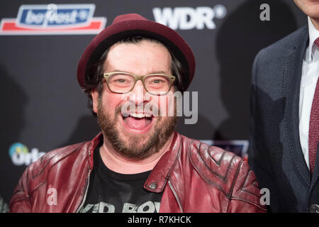 Bochum, Deutschland. 07 Dez, 2018. Hennes BENDER, Komiker, Brustbild, auf dem roten Teppich der EinsLive Krone Zeremonie am 06.12.2018 in Bochum/Deutschland | Verwendung der weltweiten Kredit: dpa/Alamy leben Nachrichten Stockfoto