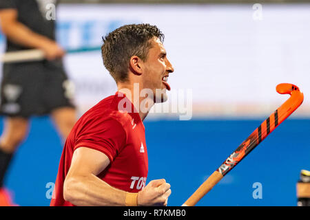 Bhubaneswar, Indien. 10. Dez 2018. Odisha's Hockey Männer Wm Bhubaneswar 2018. Veranstaltungsort: Kalinga Stadion. Luke Taylor Kerben und feiert während des Spiels England gegen Neuseeland. Credit: Pro Schüsse/Alamy leben Nachrichten Stockfoto