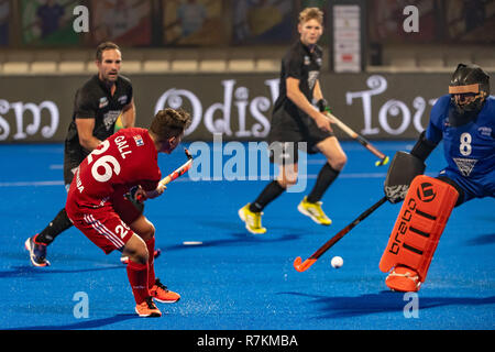 Bhubaneswar, Indien. 10. Dez 2018. Odisha's Hockey Männer Wm Bhubaneswar 2018. Veranstaltungsort: Kalinga Stadion. James Gall und Richard Joyce während des Spiels England gegen Neuseeland. Credit: Pro Schüsse/Alamy leben Nachrichten Stockfoto