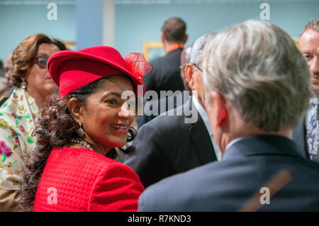 Amsterdam, Niederlande. 10. November 2018. Besuch des Kap Verde Präsident Jorge Carlos De Almeida Fonseca und seine Frau Ligia Dias Fonseca im Van Gogh Museum in Amsterdam Die Niederlande 2018 Credit: Robert vantgarde Hoenderdaal/Alamy leben Nachrichten Stockfoto