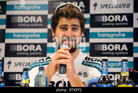 Palma de Mallorca, Spanien. 10 Dez, 2018. Radfahrer Peter Sagan spricht während einer Pressekonferenz. Die deutschen Radrennsport stabile Bora - Hansgrohe das neue Trikot vorgestellt. Credit: Clara Margais/dpa/Alamy leben Nachrichten Stockfoto