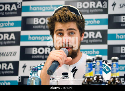 Palma de Mallorca, Spanien. 10 Dez, 2018. Radfahrer Peter Sagan spricht während einer Pressekonferenz. Die deutschen Radrennsport stabile Bora - Hansgrohe das neue Trikot vorgestellt. Credit: Clara Margais/dpa/Alamy leben Nachrichten Stockfoto