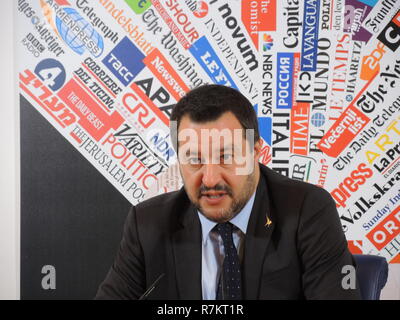 Rom, Italien. 10. Dezember, 2018. Matteo Salvini, Minister des Innern und Stellvertretender Ministerpräsident von Italien, Adressen Journalisten aus der ausländischen Presse. Italiens rechtspopulistischen Vize - Premier will ein Deutsch-italienisches 'Achse' für das Gute von Europa. Credit: Lena Klimkeit/dpa/Alamy leben Nachrichten Stockfoto