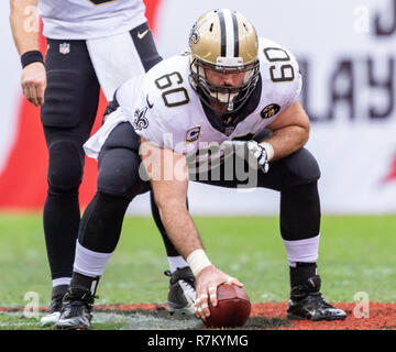 Tampa, Florida, USA. 09 Dez, 2018. New Orleans Saints center Max Unger (60) während des Spiels zwischen der New Orleans Saints und die Tampa Bay Buccaneers bei Raymond James Stadium in Tampa, Florida. Saints Gewinnen 28-14. Del Mecum/CSM/Alamy leben Nachrichten Stockfoto