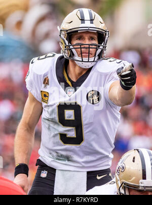 Tampa, Florida, USA. 09 Dez, 2018. New Orleans Saints Quarterback Drew Brees (9) während des Spiels zwischen der New Orleans Saints und die Tampa Bay Buccaneers bei Raymond James Stadium in Tampa, Florida. Saints Gewinnen 28-14. Del Mecum/CSM/Alamy leben Nachrichten Stockfoto