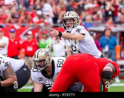 Tampa, Florida, USA. 09 Dez, 2018. New Orleans Saints Quarterback Drew Brees (9) während des Spiels zwischen der New Orleans Saints und die Tampa Bay Buccaneers bei Raymond James Stadium in Tampa, Florida. Saints Gewinnen 28-14. Del Mecum/CSM/Alamy leben Nachrichten Stockfoto