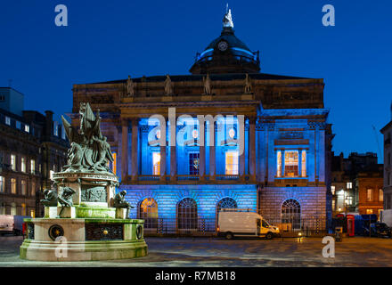 Liverpool Rathaus, im hinteren Teil des Gebäudes, von Exchange Flags. Bild im Dezember 2018 berücksichtigt. Stockfoto