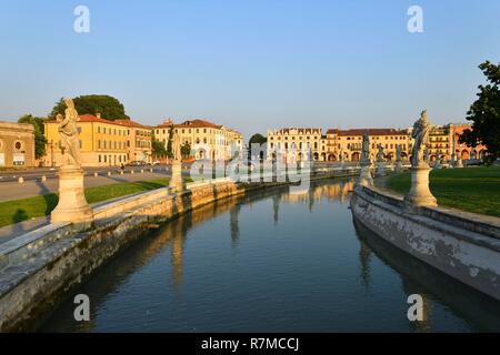 Italien, Venetien, Padua, Padua, Prato della Valle Square Stockfoto