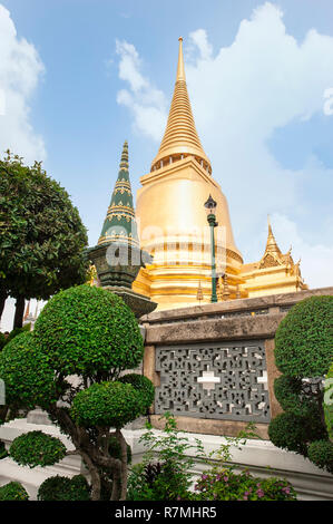 Phra Siratana Chedi, Wat Phra Kaeo Komplex, Grand Palace, Bangkok, Thailand Stockfoto