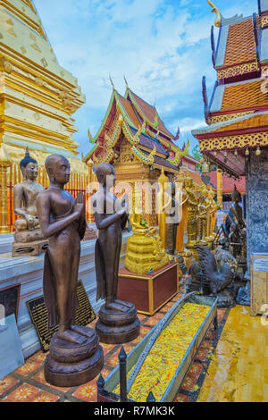 Buddha Statuen, Wat Phra That Doi Suthep, Chiang Mai, Thailand Stockfoto