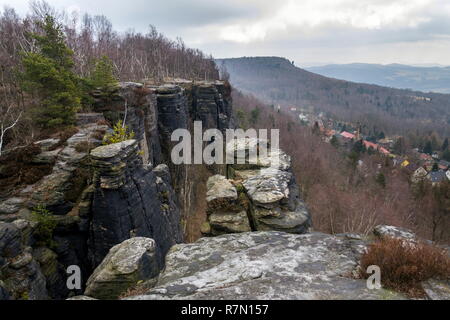 Tisa Felsen oder Tisa Mauern im Westen der Böhmischen Schweiz, Teil der Elbe Sandsteinfelsen, Tschechische Republik Stockfoto