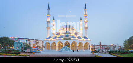 Serhat Hatun Moschee, in der Nähe von genclik Park in Ankara, Türkei Stockfoto