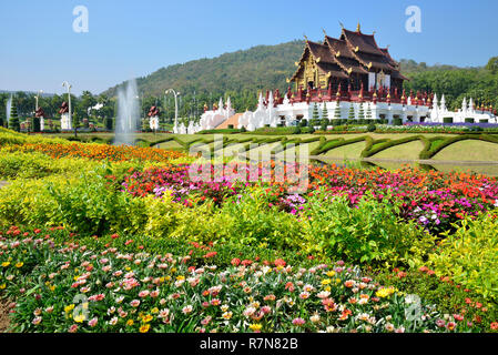 Ho Kham Luang Royal Flora Expo, die traditionelle thailändische Architektur im Lanna Stil, Chiang Mai, Thailand Stockfoto