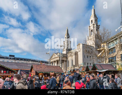 Leeds Christkindelmarkt 2018, traditionellen Deutschen Weihnachtsmarkt in Millennium Square, Leeds, West Yorkshire, England, Großbritannien Stockfoto