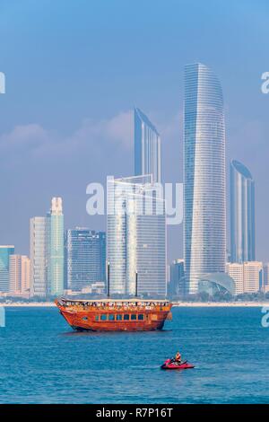 Vereinigte Arabes Unis, Abu Dhabi, la Corniche vue depuis Le Quartier de Al Marina Stockfoto