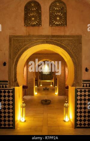 Spanien, Andalusien, Granada, Arkaden des Hamam Al Andalus Stockfoto