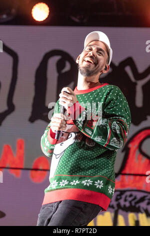 Inglewood, Kalifornien, USA. 9 Dez, 2018. MIKE SHINODA während der kroq Absolut Fast akustischen Weihnachten Konzert im Forum in Inglewood, Kalifornien Quelle: Daniel DeSlover/ZUMA Draht/Alamy leben Nachrichten Stockfoto