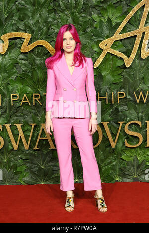 Georgien kann Jagger, Royal Albert Hall, London, Großbritannien. 10. Dez 2018. Die Fashion Awards 2018, die Royal Albert Hall, Kensington Gore, London, UK, 10. Dezember 2018, Foto von Richard Goldschmidt Credit: Rich Gold/Alamy leben Nachrichten Stockfoto