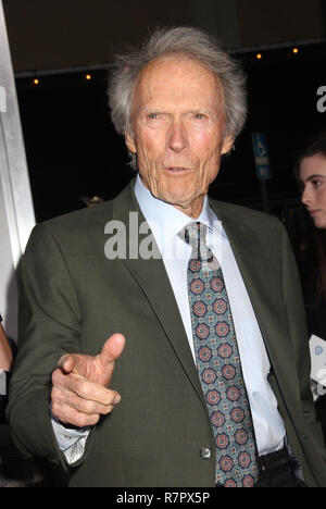 Westwood, Kalifornien, USA. 10. Dez 2018. Clint Eastwood 12/10/2018 Die Weltpremiere von "Maultier" im Regency Dorf Theater in Los Angeles, CA Foto von Izumi Hasegawa/HollywoodNewsWire.co Credit statt: Hollywood News Wire Inc./Alamy leben Nachrichten Stockfoto