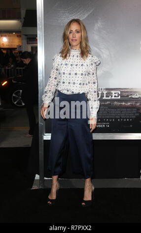 WESTWOOD, CA - Dezember 10: Kim Raver, bei der Weltpremiere der Mule im Regency Dorf Theater in Westwood, Kalifornien am 10. Dezember 2018. Credit: Faye Sadou/MediaPunch Stockfoto