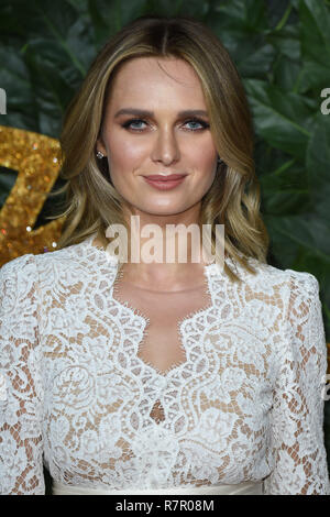 London, Großbritannien. 10. Dez 2018. Asta Valentaite auf der Fashion Awards 2018 in der Royal Albert Hall, London. Bild: Steve Vas/Featureflash Credit: Paul Smith/Alamy leben Nachrichten Stockfoto