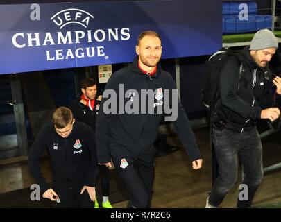 Schalke, Deutschland. 10 Dez, 2018. firo Fußball, Training 10.12.2018 Champions League FC Schalke 04 - Lokomotive Moskau zwei ex Schalke zurück in die Arena: Benedikt Howedes, Hoewedes | Verwendung der weltweiten Kredit: dpa/Alamy leben Nachrichten Stockfoto