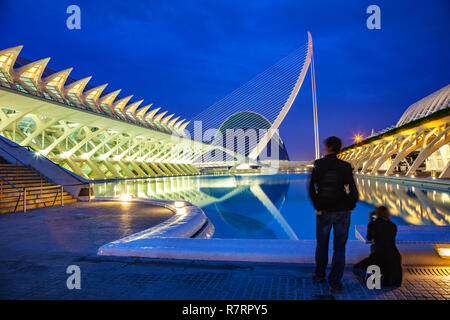 Principe Felipe Wissenschaftsmuseum und Agora. Stadt der Künste und Wissenschaften. Architekten Santiago Calatrava. Valencia.Comunidad Valencia. Spanien. Europa Stockfoto