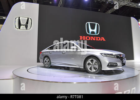 NONTHABURI - 28. NOVEMBER: Honda Accord Hybrid Auto auf Anzeige an der 35th Thailand International Motor Expo am 28. November 2018 in Pusan, Thailan Stockfoto