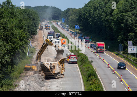 Autobahn Baustelle auf der Autobahn A52, Ratingen, Nordrhein-Westfalen, Deutschland Stockfoto