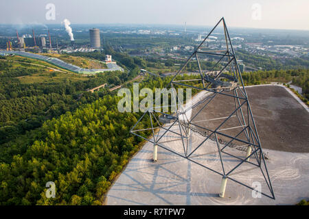 Haldenereignis Emscherblick oder "tetraeder" ein Aussichtsturm in Form eines Tetraeders auf einer ehemaligen Halde, mit Blick auf die Stockfoto