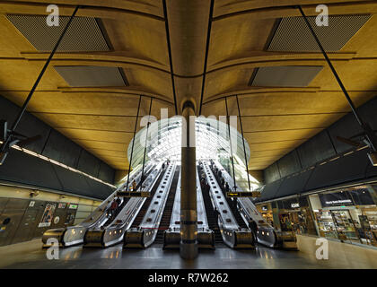 Canary Wharf Station Eingang, London, Vereinigtes Königreich Stockfoto