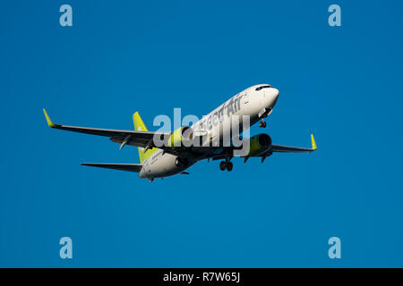 Tokio, Japan - OCT. 7, 2018: Solaseed Air Boeing 737-800 Landung auf den Haneda International Airport in Tokio, Japan. Stockfoto