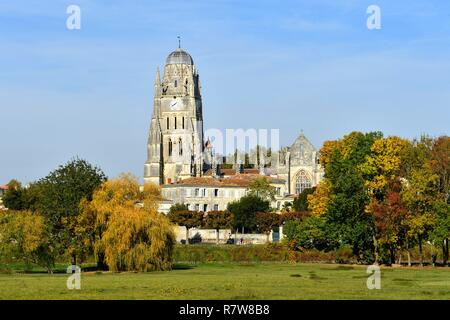 Frankreich, Charente Maritime, Saintonge Region, Saintes, Kathedrale St. Peter Stockfoto