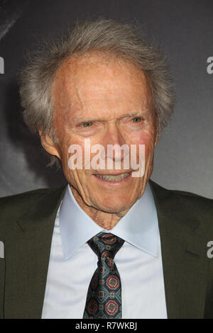 Clint Eastwood 12/10/2018 Die Weltpremiere von "Maultier" im Regency Dorf Theater in Los Angeles, CA Foto: Cronos/Hollywood Nachrichten gehalten Stockfoto