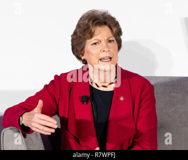 Washington, DC, USA. 11. Dez 2018. US-Senator Jeanne Shaheen (D-NH) auf der Politisch 6. jährlichen Frauen Regel Gipfel in Washington, DC am 11. Dezember 2018. Quelle: Michael Brochstein/Alamy leben Nachrichten Stockfoto