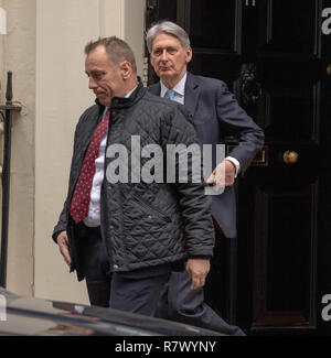 London, Großbritannien. 12. Dezember 2018, Philip Hammond MP PC, Schatzkanzler, Blätter 10 Downing Street für den Ministerpräsidenten Fragen zum letzten Mal im Jahr 2018 nach der Ankündigung der Führung rennen Credit Ian Davidson/Alamy leben Nachrichten Stockfoto
