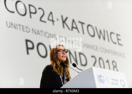 Katowice, Polen. 12 Dez, 2018. Carolina Schmidt, Minister für Umwelt der Chile beobachtet, als er während des zweiten Teils der Hochrangigen Segment auf der COP 24 UN-Klimakonferenz 2018. Credit: Omar Marques/SOPA Images/ZUMA Draht/Alamy leben Nachrichten Stockfoto