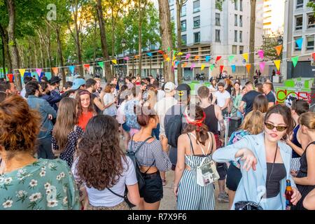 Frankreich, Paris, das Bassin de la Villette, Quai de la Loire, improvisierte Abend Stockfoto