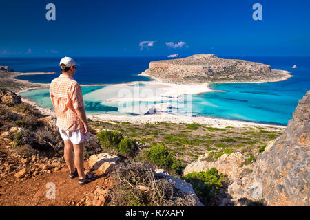 Balos Lagune auf der Insel Kreta mit azurblauen Wasser, Griechenland, Europa. Kreta ist die größte und bevölkerungsreichste der griechischen Inseln. Stockfoto
