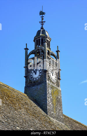 Uhrturm am Redesdale Markthalle, High Street, Moreton-in-Marsh, Gloucestershire, England, Vereinigtes Königreich Stockfoto