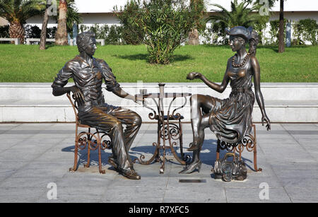 Skulptur Zusammensetzung Ich, Sie und Batumi an der Strandpromenade in Batumi. Die Autonome Republik Adscharien. Georgien Stockfoto