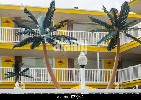 Usa, New Jersey, Jersey Shore, Wildwoods, 1950s-era Doo-Wop Architektur, motel Palmen Stockfoto
