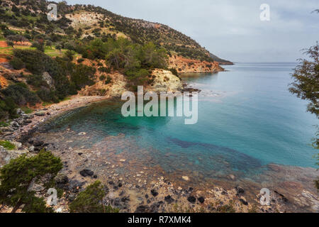 Strand in der Nähe von Aphrodite Badewanne in Polis, Zypern Stockfoto