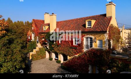 Luftbild von Jordan Winery mit rollenden Sonoma County Land, außerhalb Healdsburg, California, USA. Stockfoto