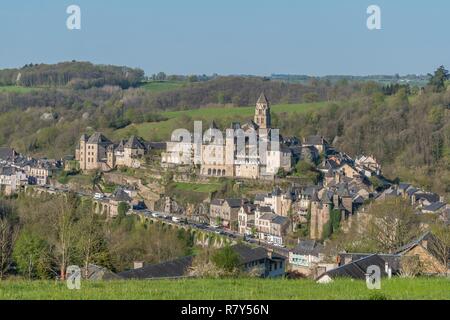 Frankreich, Correze, obere Stadt von Uzerche, Abtei Saint Pierre, Vezere Tal Stockfoto