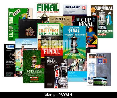 Eine Sammlung von FA Cup Finale offizielle Programme aus den 70er 80er 90er und 2000 (digital Composite) Stockfoto