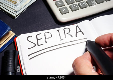 Sep ira handschriftlich auf einer Seite. Altersvorsorge. Stockfoto