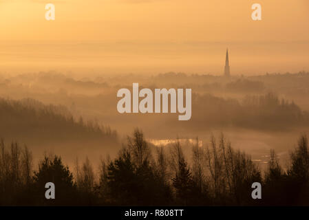 Misty Sonnenaufgang Morgen über dem Tal von gedling Gedling Country Park in Nottingham, Nottinghamshire England Großbritannien Stockfoto